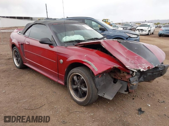 2001 Ford Mustang Deluxe with VIN 1FAFP44491F134522, listed as a IAAI auction lot 41814040 with 181,954 mi miles. Bid and sale history available at carsss.com. Image 1.