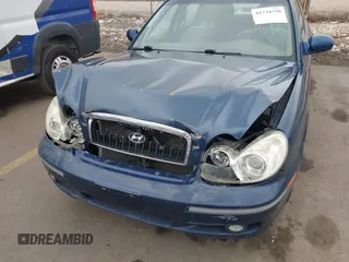 2005 Hyundai Sonata GLS with VIN KMHWF35H25A196397, listed as a IAAI auction lot 41734750 with 199,890 mi miles. Bid and sale history available at carsss.com. Image 6.