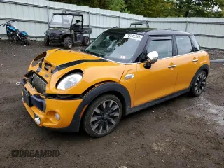 2015 MINI Cooper Hardtop 4 Door S with VIN WMWXU3C59F2B61939, listed as a Copart auction lot 72741384 with 94,478 mi miles and Non Repairable. Bid and sale history available at carsss.com. Image 1.