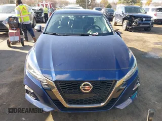 2021 Nissan Altima 2.5 SR with VIN 1N4BL4CV1MN326922, listed as a IAAI auction lot 40774995 with 60,244 mi miles. Bid and sale history available at carsss.com. Image 12.
