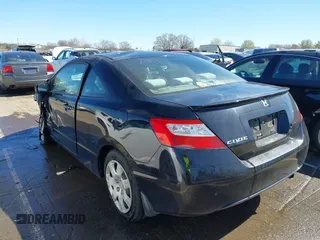2008 Honda Civic Cpe LX with VIN 2HGFG12638H507836, listed as a IAAI auction lot 41811093 with 1 mi miles. Bid and sale history available at carsss.com. Image 3.