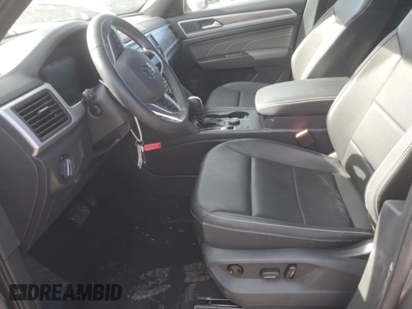 2023 Volkswagen Atlas SE z VIN 1V2LC2CA5PC220083, wystawiony jako Copart lot #43149255 z przebiegiem 24 816 mil mil oraz Szkoda całkowita • Salvage title. Historia ofert i sprzedaży dostępna na DreamBid. Obrazek 7.