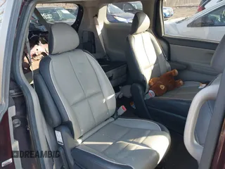 2016 Kia Sedona LX with VIN KNDMB5C15G6210016, listed as a IAAI auction lot 41756846 with 106,511 mi miles. Bid and sale history available at carsss.com. Image 8.