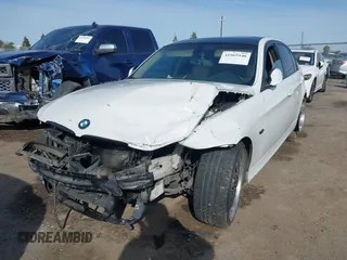 2006 BMW 3 Series 325i with VIN WBAVB135X6KX64106, listed as a IAAI auction lot 41965946 with 1 mi miles. Bid and sale history available at carsss.com. Image 2.