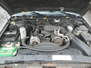 1998 GMC Jimmy SLE with VIN 1GKDT13W6W2535592, listed as a Copart auction lot 81953844 with 88,205 mi miles and Salvage Title. Bid and sale history available at carsss.com. Image 12.