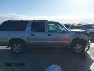 2002 Chevrolet Suburban LS with VIN 1GNEC16Z32J125040, listed as a IAAI auction lot 41657503 with 382,737 mi miles. Bid and sale history available at carsss.com. Image 13.
