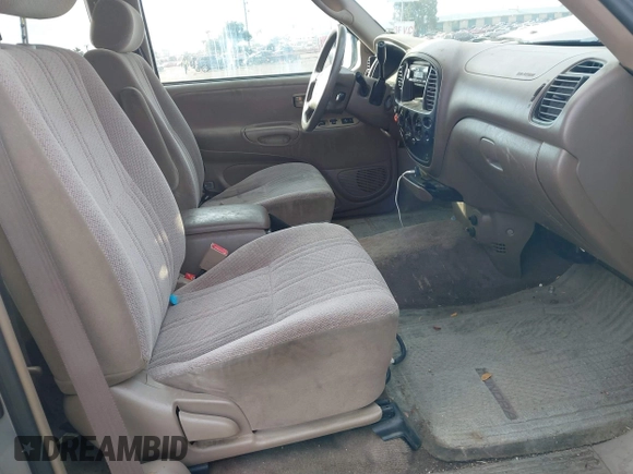 2000 Toyota Tundra SR5 with VIN 5TBRT3411YS002814, listed as a IAAI auction lot 41253815 with 155,327 mi miles and . Bid and sale history available at DreamBid. Image 5.