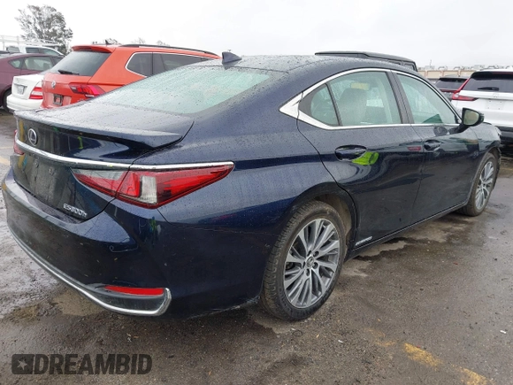 2021 Lexus ES with VIN 58ADA1C12MU012436, listed as a IAAI auction lot 41782514 with 37,689 mi miles. Bid and sale history available at carsss.com. Image 4.