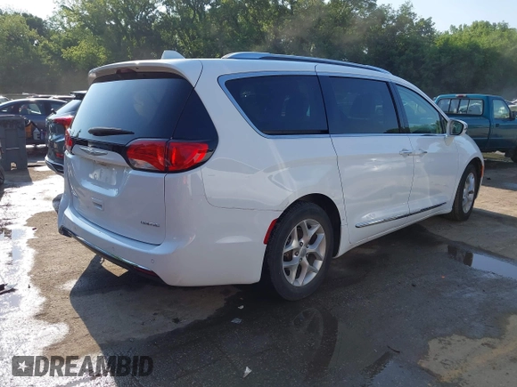 2020 Chrysler Pacifica Limited with VIN 2C4RC1GG1LR176086, listed as a IAAI auction lot 42255135 with 85,334 mi miles and . Bid and sale history available at DreamBid. Image 4.