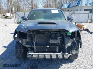 2019 Toyota Tacoma 4WD SR with VIN 3TMCZ5AN2KM268915, listed as a IAAI auction lot 41696555 with 33,573 mi miles. Bid and sale history available at carsss.com. Image 13.