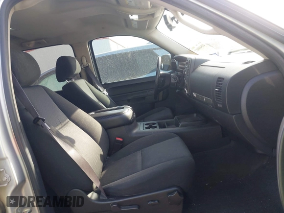 2011 Chevrolet Silverado 1500 LT with VIN 3GCPCSE06BG266809, listed as a IAAI auction lot 41840007 with 179,189 mi miles and . Bid and sale history available at DreamBid. Image 5.