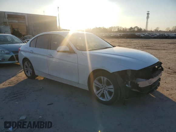 2018 BMW 3 Series 330i z VIN WBA8B9G56JNU97771, wystawiony jako Copart lot #54126505 z przebiegiem 71 545 mil mil oraz Szkoda całkowita • Salvage title. Historia ofert i sprzedaży dostępna na DreamBid. Obrazek 4.