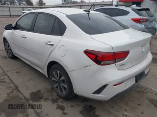 2023 Kia Rio S z VIN 3KPA24AD3PE542301, wystawiony jako IAAI lot #41364553 z przebiegiem 35 204 mil mil oraz . Historia ofert i sprzedaży dostępna na DreamBid. Obrazek 3.