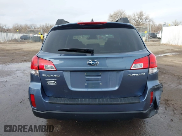 2014 Subaru Outback 2.5i Premium with VIN 4S4BRCCC0E3258106, listed as a IAAI auction lot 41151640 with 87,089 mi miles. Bid and sale history available at carsss.com. Image 17.