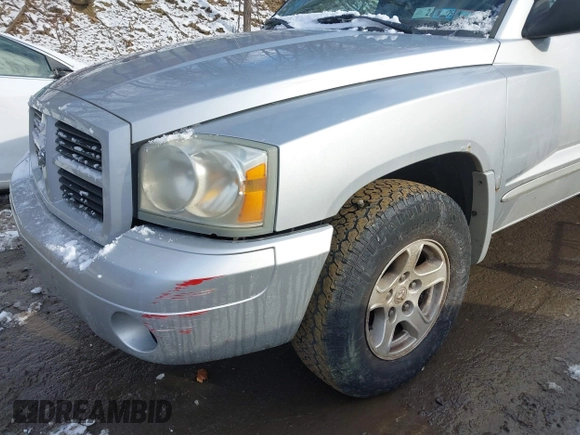 2006 Dodge Dakota SLT with VIN 1D7HW48K16S682999, listed as a IAAI auction lot 41303631 with 133,864 mi miles. Bid and sale history available at carsss.com. Image 15.