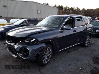 2021 BMW X5 sDrive40i with VIN 5UXCR4C03M9E13698, listed as a Copart auction lot 84158714 with 0 mi miles and Salvage Title. Bid and sale history available at carsss.com. Image 1.