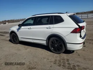2022 Volkswagen Tiguan SE R-Line Black z VIN 3VV8B7AX5NM094495, wystawiony jako Copart lot #48711895 z przebiegiem 42 336 mil mil oraz Szkoda całkowita • Salvage title. Historia ofert i sprzedaży dostępna na DreamBid. Obrazek 2.