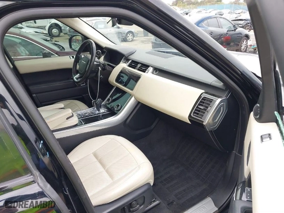 2019 Land Rover Range Rover Sport HSE with VIN SALWR2RV8KA426342, listed as a IAAI auction lot 41451054 with 57,659 mi miles. Bid and sale history available at carsss.com. Image 5.