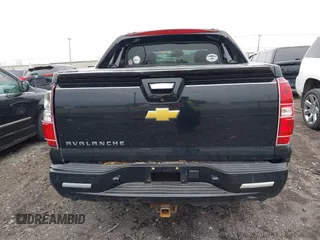 2013 Chevrolet Avalanche LS with VIN 3GNMCEE03DG312465, listed as a IAAI auction lot 42216267 with 102,483 mi miles and . Bid and sale history available at DreamBid. Image 16.