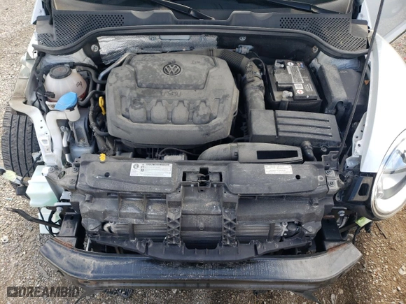 2018 Volkswagen Beetle SE with VIN 3VWJD7AT1JM717772, listed as a Copart auction lot 59819964 with 63,690 mi miles and Salvage Title. Bid and sale history available at carsss.com. Image 11.