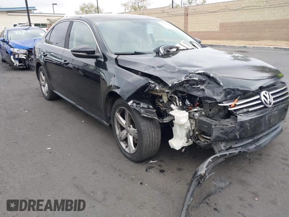 2012 Volkswagen Passat SE с VIN 1VWBP7A37CC095307, выставлен на аукционе IAAI как лот 42123857 с пробегом 140 041 миль миль и . История ставок и продаж доступна на DreamBid. Изображение 6.