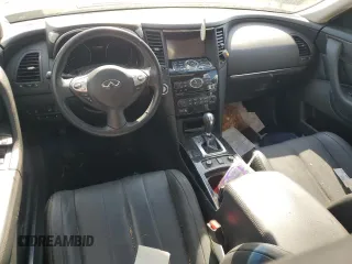 2015 Infiniti QX70 z VIN JN8CS1MW3FM483727, wystawiony jako Copart lot #55783285 z przebiegiem Nie podano mil oraz Czysty tytuł • Clean title. Historia ofert i sprzedaży dostępna na DreamBid. Obrazek 8.