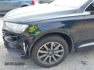 2017 Audi Q7 Premium Plus z VIN WA1LAAF78HD024548, wystawiony jako IAAI lot #42403316 z przebiegiem 105 592 mil mil oraz . Historia ofert i sprzedaży dostępna na DreamBid. Obrazek 18.