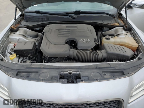 2020 Chrysler 300 Limited with VIN 2C3CCAEG3LH108780, listed as a Copart auction lot 50888245 with 59,061 mi miles and Clean Title. Bid and sale history available at carsss.com. Image 11.