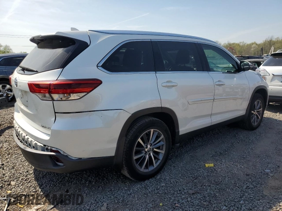 2019 Toyota Highlander SE z VIN 5TDJZRFH1KS629231, wystawiony jako Copart lot #54161975 z przebiegiem 218 689 mil mil oraz Szkoda całkowita • Salvage title. Historia ofert i sprzedaży dostępna na DreamBid. Obrazek 3.