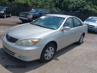 2004 Toyota Camry LE z VIN 4T1BE32K64U881677, wystawiony jako IAAI lot #42388247 z przebiegiem 173 550 mil mil oraz . Historia ofert i sprzedaży dostępna na DreamBid. Obrazek 2.