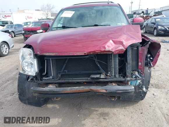 2011 GMC Yukon SLE with VIN 1GKS2AE02BR208997, listed as a IAAI auction lot 41910468 with 178,867 mi miles. Bid and sale history available at carsss.com. Image 6.
