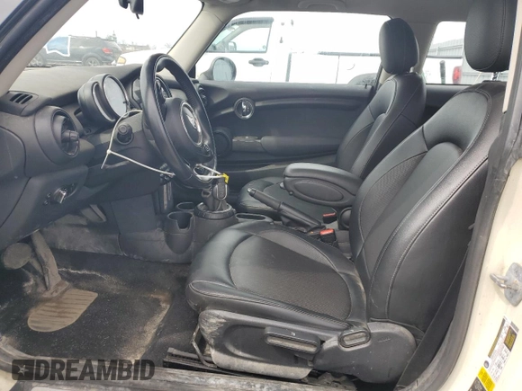 2016 MINI Hardtop with VIN WMWXP5C58G2D13732, listed as a Copart auction lot 53082215 with 283,481 mi miles and Clean Title. Bid and sale history available at DreamBid. Image 7.
