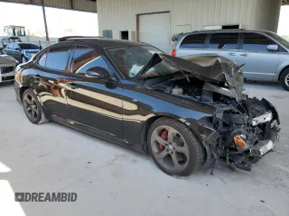 2019 Alfa Romeo Giulia z VIN ZARFAMAN6K7603897, wystawiony jako Copart lot #51899605 z przebiegiem Nie podano mil oraz Nie do naprawy • Non repairable. Historia ofert i sprzedaży dostępna na DreamBid. Obrazek 4.