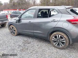 2018 Nissan Kicks S with VIN 3N1CP5CU5JL500490, listed as a IAAI auction lot 41606932 with 86,664 mi miles. Bid and sale history available at carsss.com. Image 14.