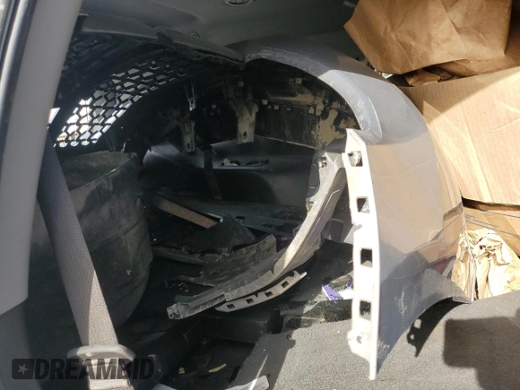 2018 Chevrolet Tahoe LT z VIN 1GNSKBKC0JR130323, wystawiony jako Copart lot #47020125 z przebiegiem 102 046 mil mil oraz Szkoda całkowita • Salvage title. Historia ofert i sprzedaży dostępna na DreamBid. Obrazek 13.