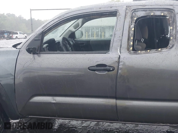 2021 Toyota Tacoma SR с VIN 3TYRX5GN8MT011370, выставлен на аукционе IAAI как лот 42235379 с пробегом 73 448 миль миль и . История ставок и продаж доступна на DreamBid. Изображение 6.