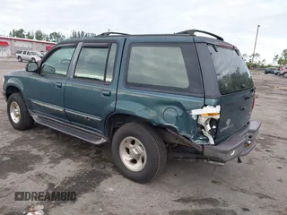 1997 Ford Explorer XLT with VIN 1FMDU32P3VZB34002, listed as a IAAI auction lot 41620592 with 227,461 mi miles and . Bid and sale history available at DreamBid. Image 3.