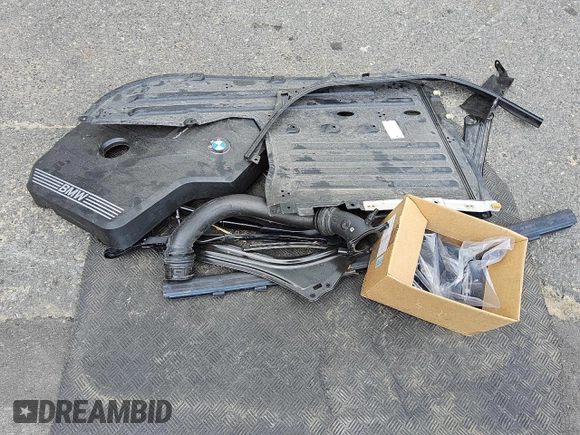 2021 BMW 3 Series 330i xDrive z VIN 3MW5R7J02M8C00695, wystawiony jako Copart lot #52340135 z przebiegiem 31 811 mil mil oraz Czysty tytuł • Clean title. Historia ofert i sprzedaży dostępna na DreamBid. Obrazek 12.