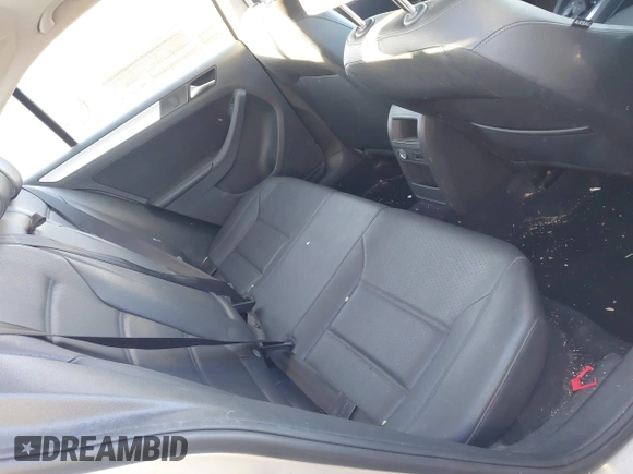 2013 Volkswagen Jetta SE with VIN 3VWDX7AJ6DM231773, listed as a IAAI auction lot 41388069 with 143,266 mi miles and . Bid and sale history available at DreamBid. Image 8.
