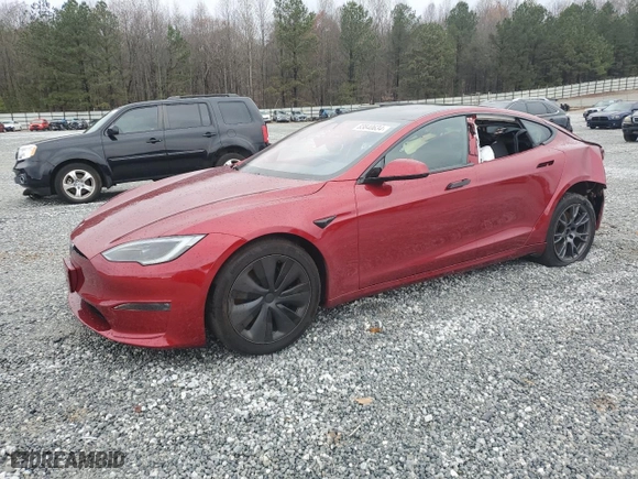 2024 Tesla Model S with VIN 5YJSA1E52RF540934, listed as a Copart auction lot 83840634 with 2,758 mi miles and Salvage Title. Bid and sale history available at carsss.com. Image 1.