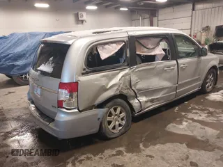 2011 Chrysler Town & Country Touring with VIN 2A4RR5DG0BR735274, listed as a IAAI auction lot 41845820 with 163,440 mi miles and . Bid and sale history available at DreamBid. Image 4.