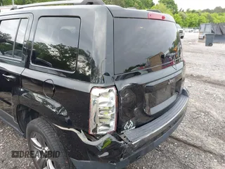2016 Jeep Patriot Sport with VIN 1C4NJPBA4GD806542, listed as a IAAI auction lot 42130045 with 93,604 mi miles and . Bid and sale history available at DreamBid. Image 6.