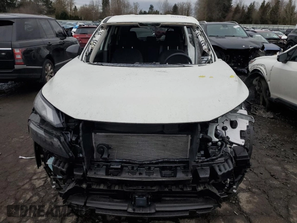 2024 Nissan Rogue S with VIN 5N1BT3AB3RC742658, listed as a Copart auction lot 45231345 with Not Provided miles and Salvage Title. Bid and sale history available at DreamBid. Image 5.