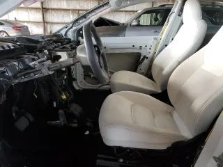 2024 Tesla Model Y Long Range z VIN 7SAYGDEE7RA217991, wystawiony jako Copart lot #50885695 z przebiegiem Nie podano mil oraz Szkoda całkowita • Salvage title. Historia ofert i sprzedaży dostępna na DreamBid. Obrazek 7.
