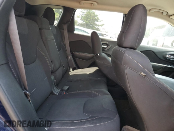 2016 Jeep Cherokee Latitude z VIN 1C4PJLCB9GW136970, wystawiony jako Copart lot #62094035 z przebiegiem 158 020 mil mil oraz Szkoda całkowita • Salvage title. Historia ofert i sprzedaży dostępna na DreamBid. Obrazek 11.