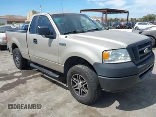 2008 Ford F-150 XL z VIN 1FTRF122X8KB81408, wystawiony jako IAAI lot #42831899 z przebiegiem 182 505 mil mil oraz . Historia ofert i sprzedaży dostępna na DreamBid. Obrazek 1.