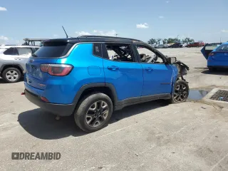 2018 Jeep Compass Trailhawk z VIN 3C4NJDDB2JT198882, wystawiony jako Copart lot #63334315 z przebiegiem Nie podano mil oraz Nie do naprawy • Non repairable. Historia ofert i sprzedaży dostępna na DreamBid. Obrazek 3.