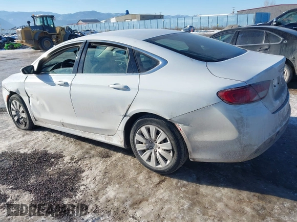 2016 Chrysler 200 Touring z VIN 1C3CCCFB1GN123192, wystawiony jako IAAI lot #41427718 z przebiegiem 87 396 mil mil oraz . Historia ofert i sprzedaży dostępna na DreamBid. Obrazek 3.