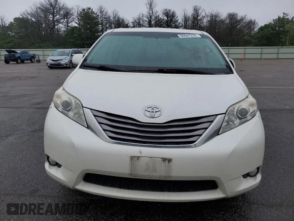 2016 Toyota Sienna XLE with VIN 5TDYK3DC8GS748036, listed as a Copart auction lot 60047235 with 147,203 mi miles and Salvage title. Bid and sale history available at DreamBid. Image 5.