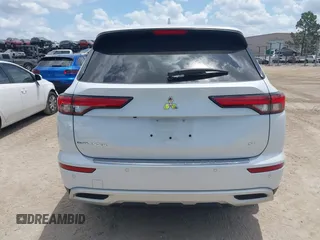 2024 Mitsubishi Outlander SE z VIN JA4J3VA83RZ082399, wystawiony jako IAAI lot #42305992 z przebiegiem 11 622 mil mil oraz . Historia ofert i sprzedaży dostępna na DreamBid. Obrazek 16.